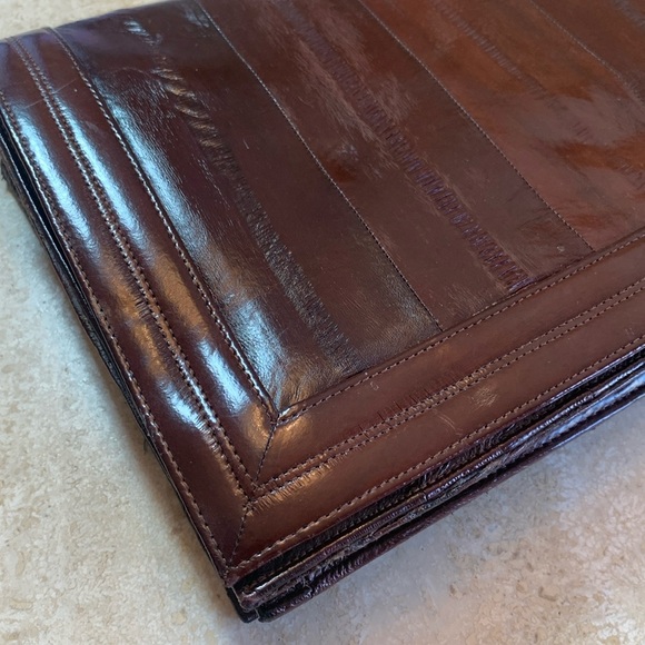 GENUINE EEL Brown Flap Clutch, 2 sections, pockets, detachable strap. Pristine! - Picture 10 of 17